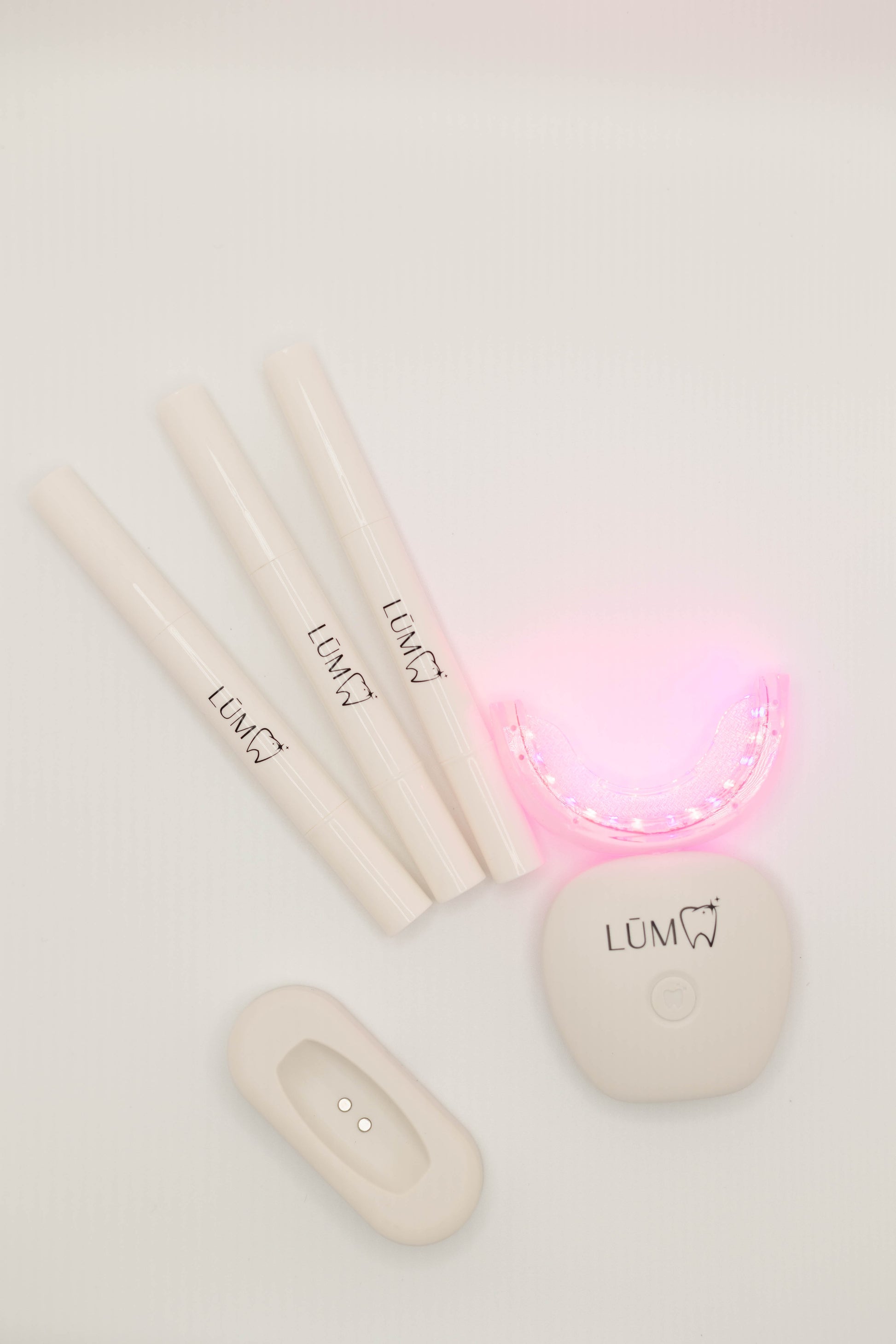 LŪM vLED Teeth Whitening Kit